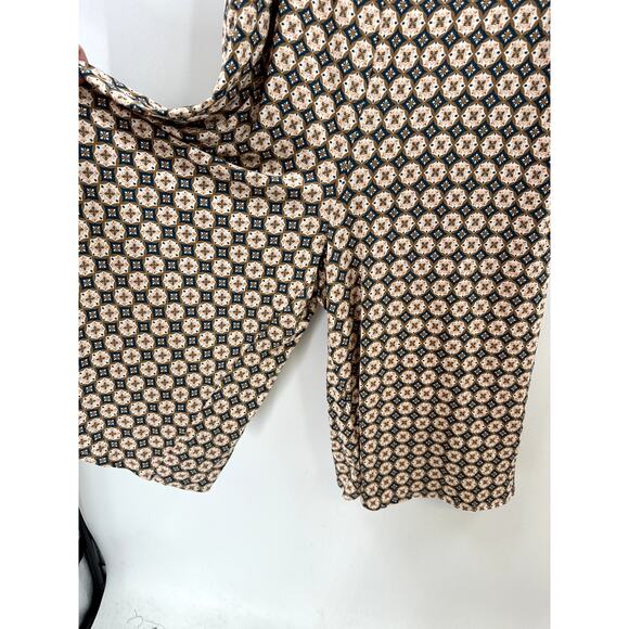 Torrid Super Soft Culotte Jumpsuit Tan Mindy motifs Wide Leg Crop Stretch Size L - Picture 4 of 9